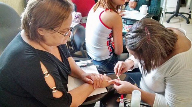 Curso de Manicure e Depilação